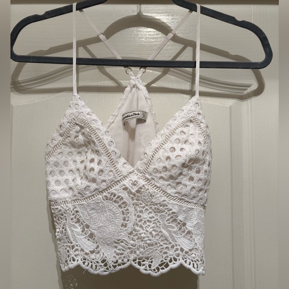 Women’s Abercrombie and fitch lace crop top - Picture 1 of 4